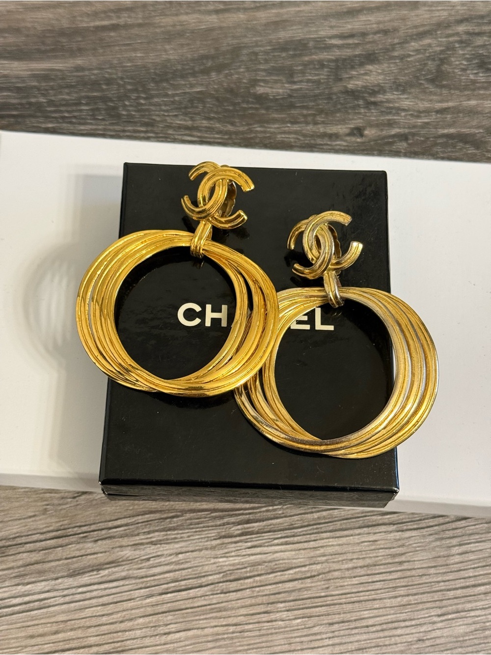 Chanel XL Vintage Gold Hoop CC Statement Clip On Dangle Earrings - Picture 11 of 12